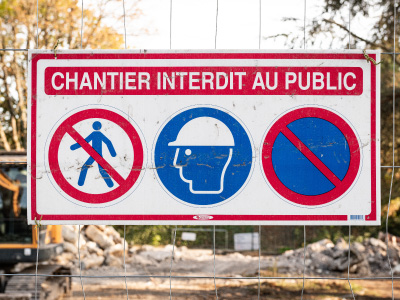 panneau alvéolaire de chantier